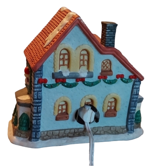 Christmas Lighted Toy Factory, Ceramic Holiday Expressions Collins(DL) - Picture 4 of 11